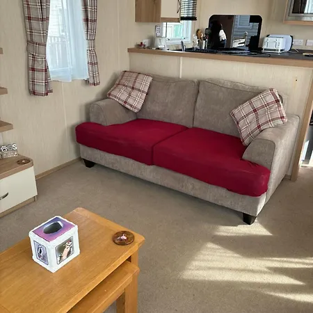 Woodpecker Lodge, Camelot Park, Ca6 5sz *